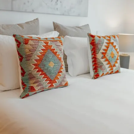 Stylish Flat By Hosty Apartamento