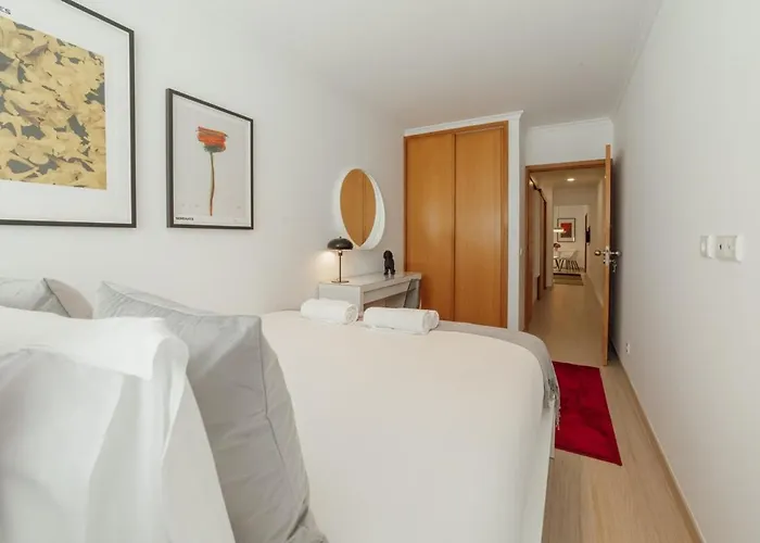 Stylish Flat By Hosty