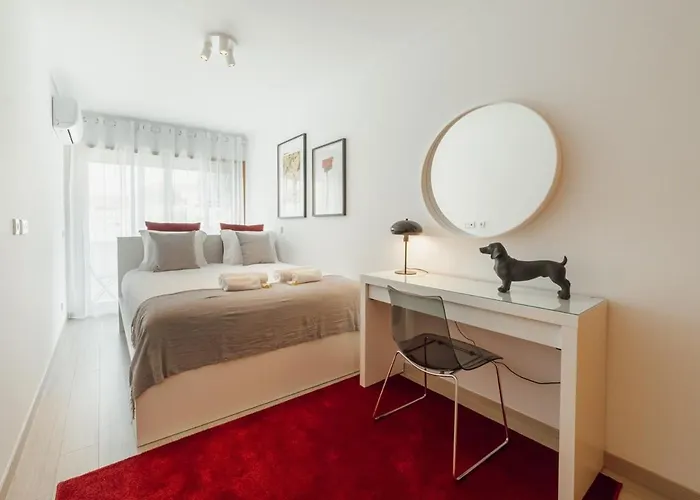 Stylish Flat By Hosty *