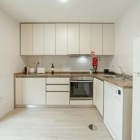Stylish Flat By Hosty Oporto