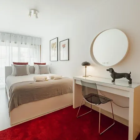 Stylish Flat By Hosty *