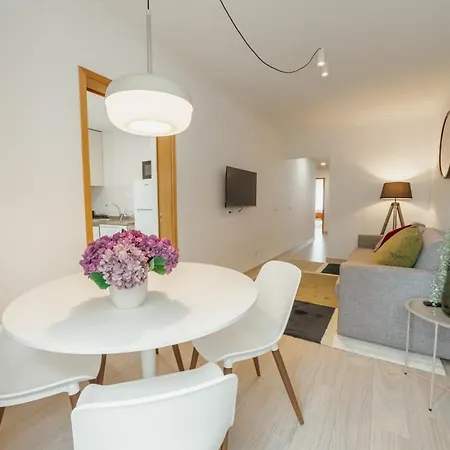 Stylish Flat By Hosty アパート ポルト