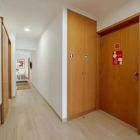 Stylish Flat By Hosty Apartment