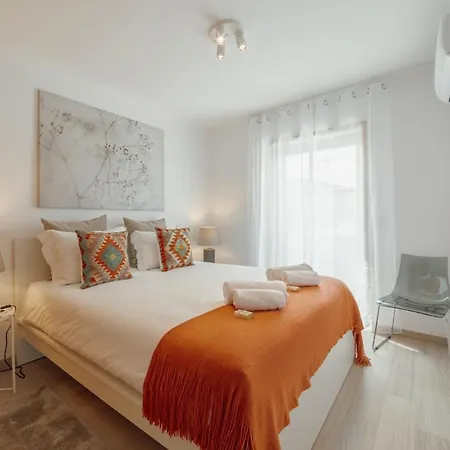 Stylish Flat By Hosty Porto