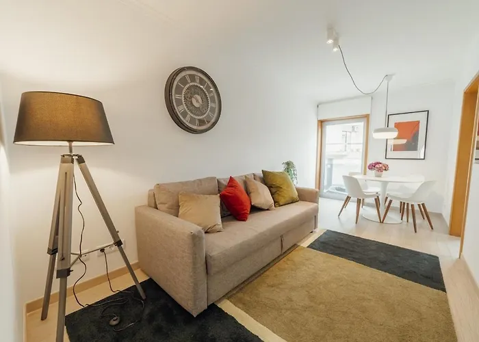 Διαμέρισμα Stylish Flat By Hosty